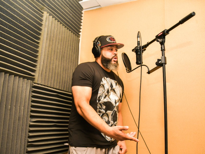 Lyricist Charles “Eclipse” Barnes Jr. triumphs trauma through music. (LaTonia Sanders Photography)